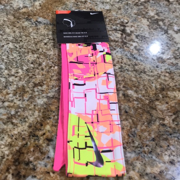 nike reversible head tie